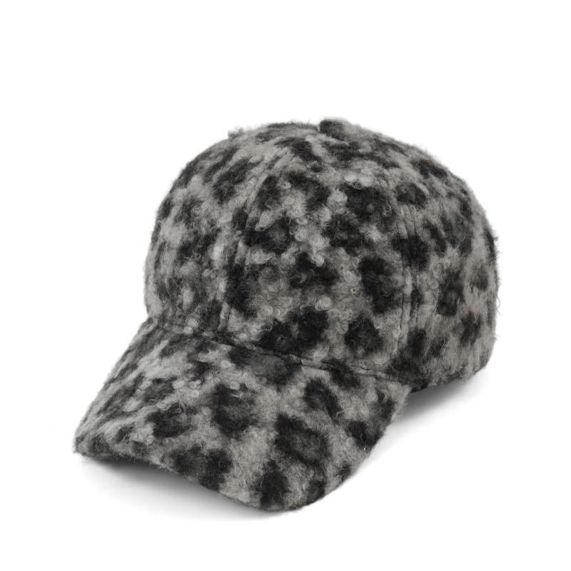 Polyester Animal Print Baseball Cap with Thick Soft Lining, Firm Bill and Rear Adjustment for Adult Unisex Cold Weather Wear