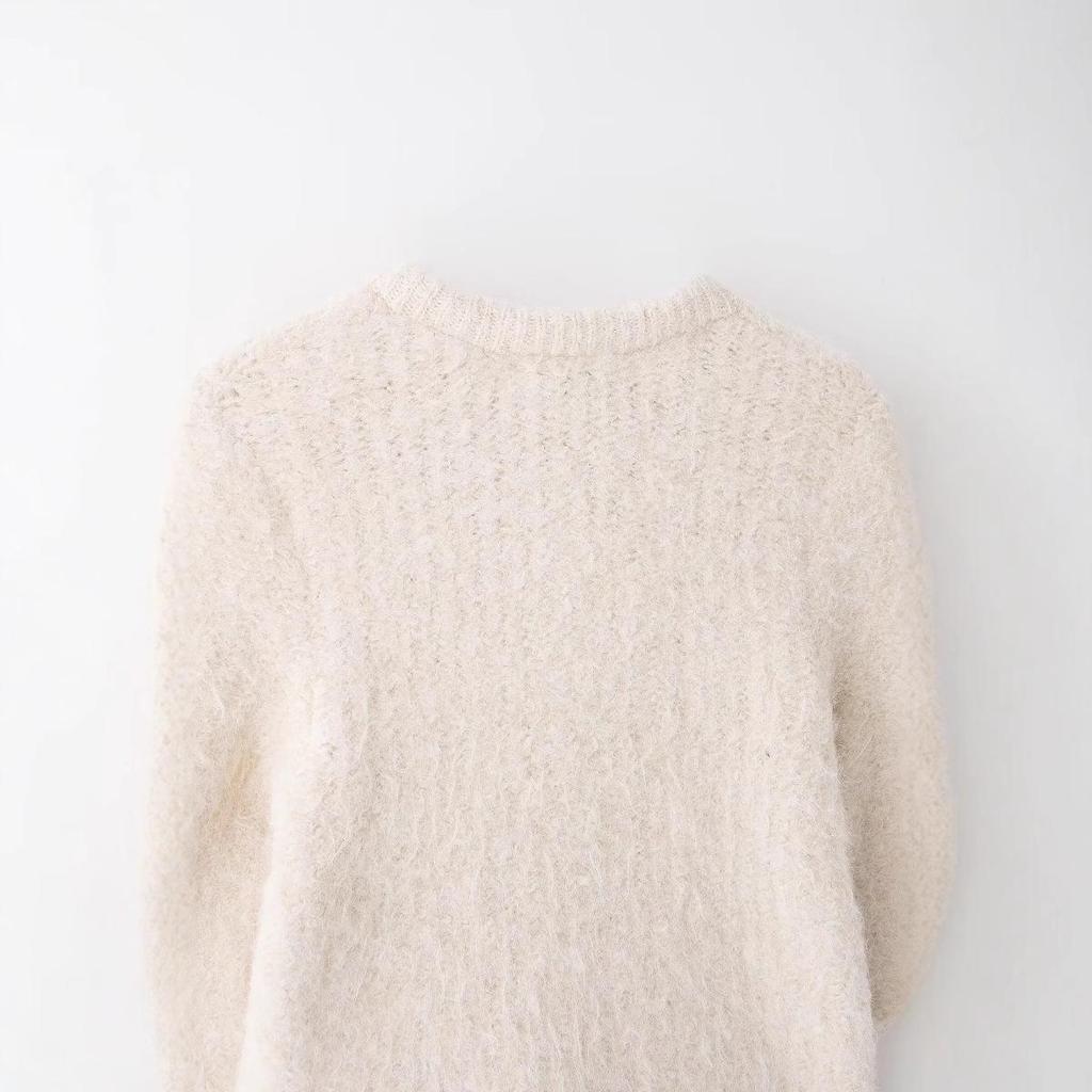 2024 Women's Winter Transparent Yarn Knit Top with Bow Brooch - European & American Style Fashion