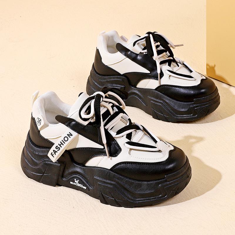 Internet celebrity lightweight dad shoes women show small feet 2025 autumn super fire new thick sole heightening versatile sports shoes women