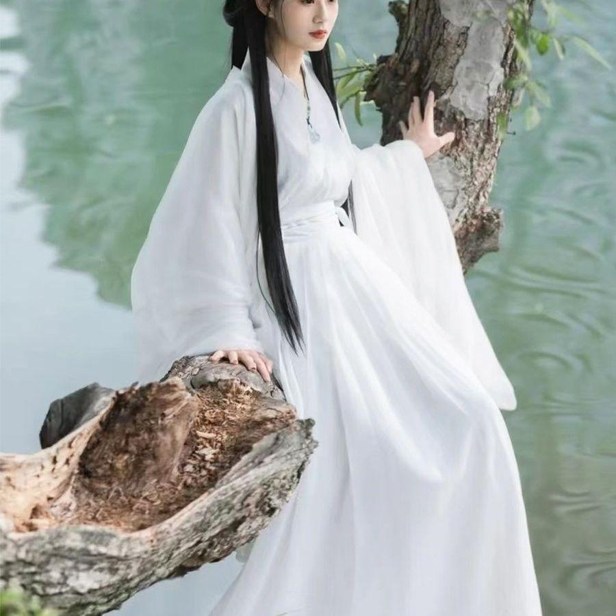 Hanfu im chinesischen Stil für Frauen in den Wei- und Jin-Dynastien, weiße weite Ärmel, eleganter und magischer Mädchenanzug