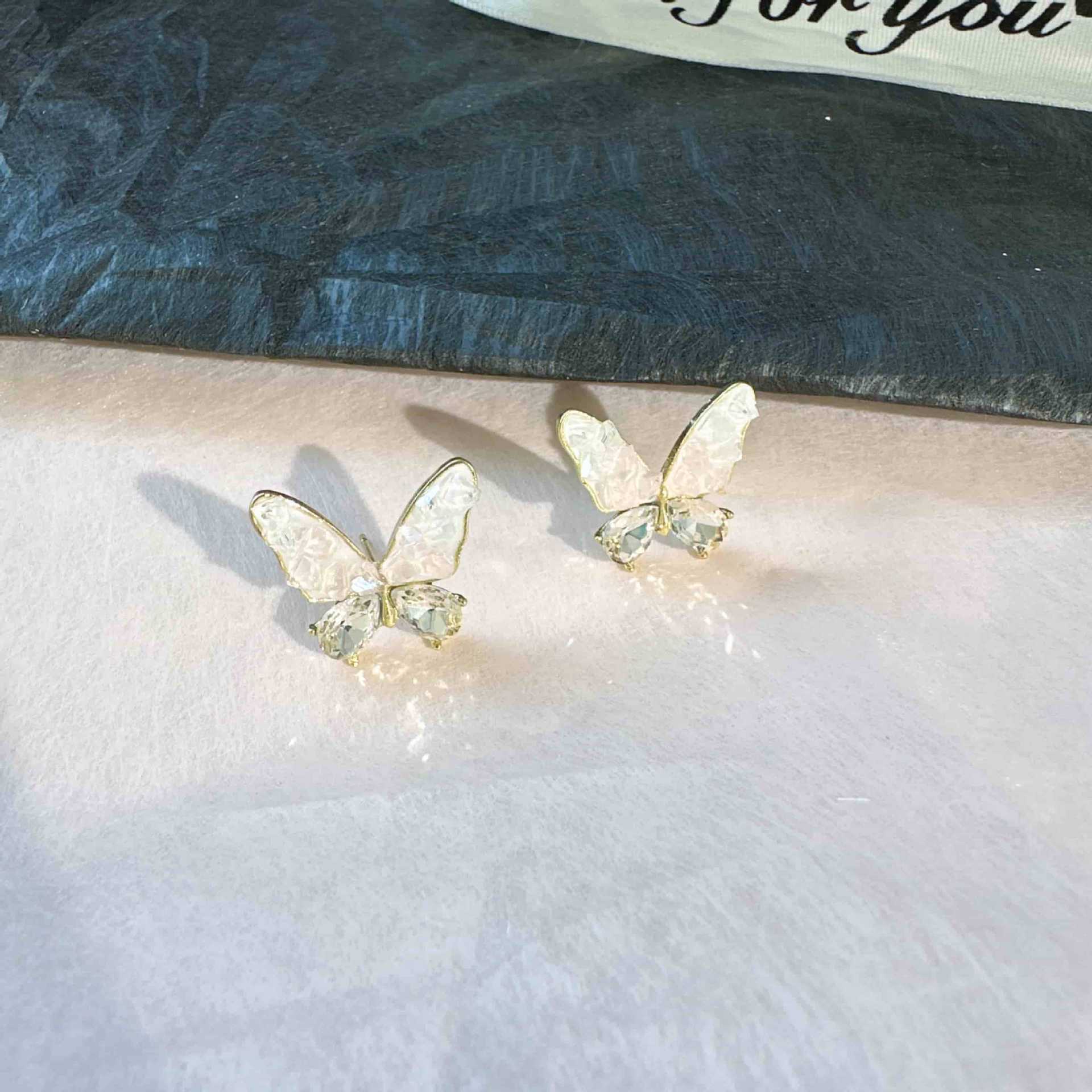 Изысканные серьги-бабочки из синего кристалла в французском стиле, художественные и свежие, нишевые серьги в стиле легкой роскоши с ощущением высокого качества