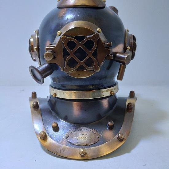 Royal Handicraft Black Mini Diving Helmet Table Top Desk Top Decor