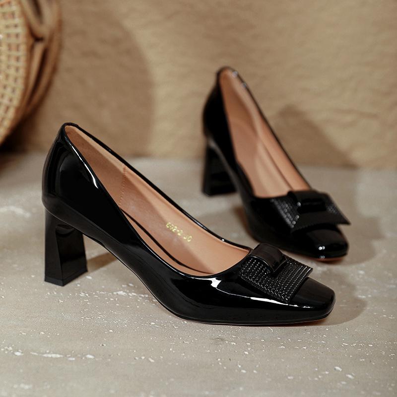 Square Head High Heels Thick Heel Not Tired Feet Patent Leather Red Wedding Shoes 2025 New Spring and Autumn Women's Shoes French Shallow Mouth Single