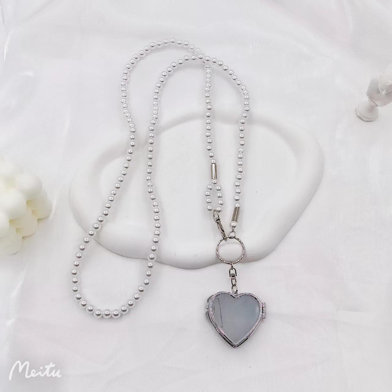 

Free Shipping: Stylish Pearl Waist Chain & Heart Charm Crossbody Strap for Women - Versatile Fashion Belt for Skirts & Dresses серебряный