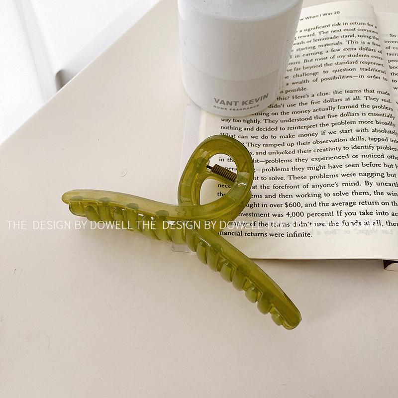 

Elegant Cross Resin Hair Claw Clip With Vibrant Jelly Colors For Stylish Girls Ribbon Green