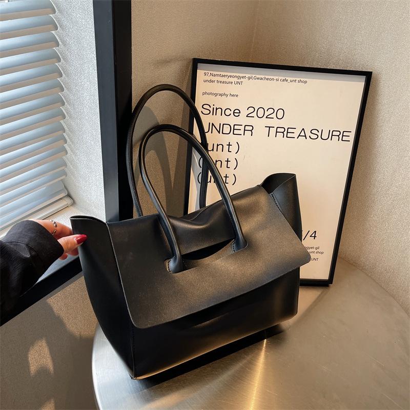 Handheld Large Bag Women's New Fashion Commuter Shoulder Bag