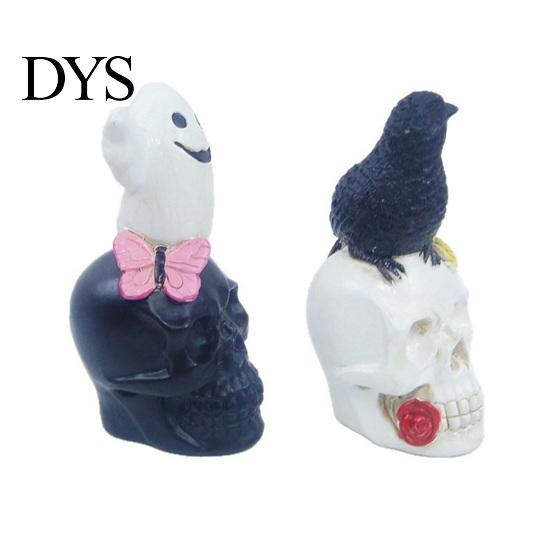Spooky Atmosphere Props Gothic Halloween Skull Figurine, Ghost/Raven on Statue, Dark Aesthetic Room Decor Resin Tabletop Ornament for Desk,