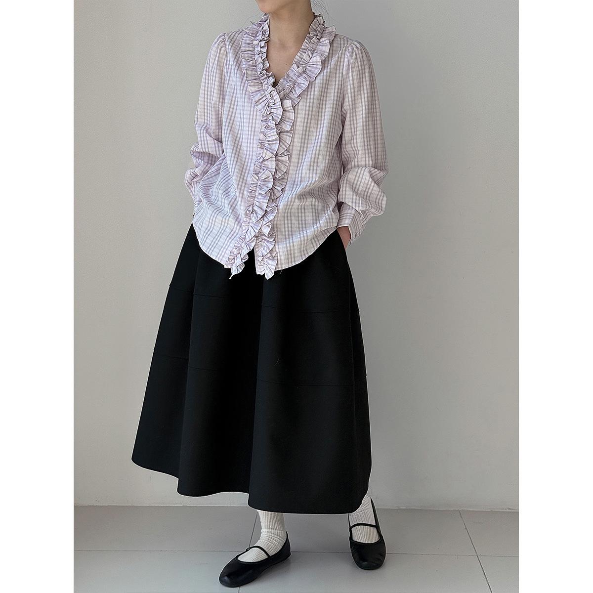 

Lu Xi Women s V-Neck Plaid Wood Ear Shirt - Spring 2026 Korean Style, Versatile, Gentle Design Medium
