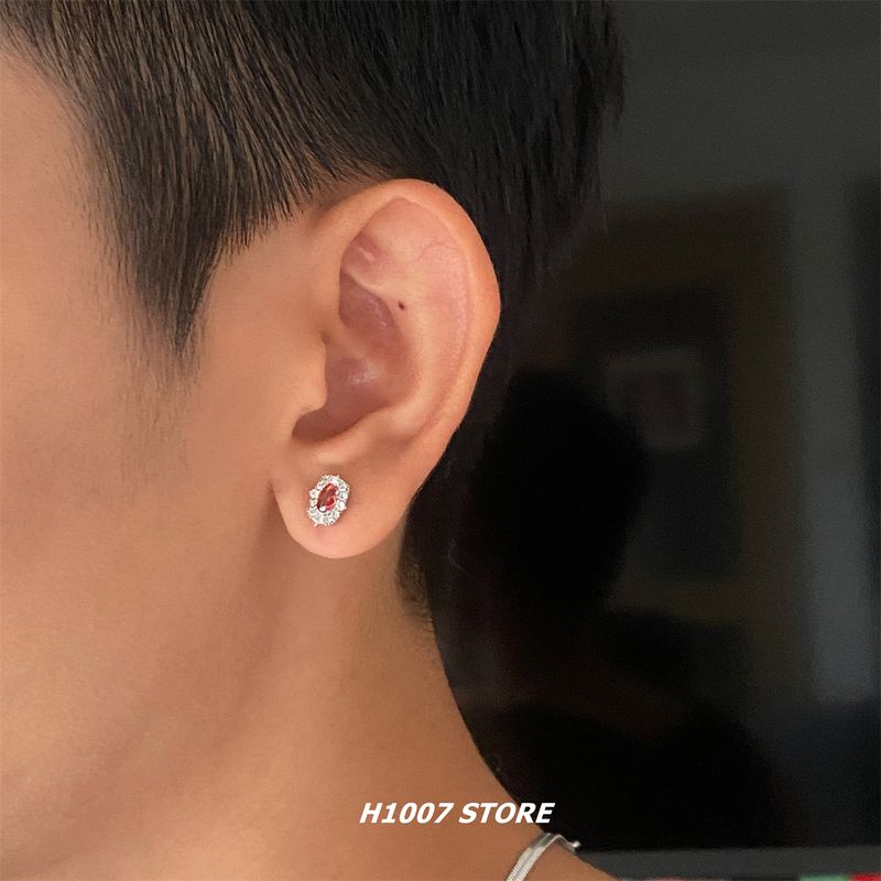 

Diamond in the Debris Ruby Stud Earrings for Boys Trendy Niche Design Classy Cold Style Ear Bone Stud Simple Style Girls Earrings Full Diamond Ruby Earrings Single
