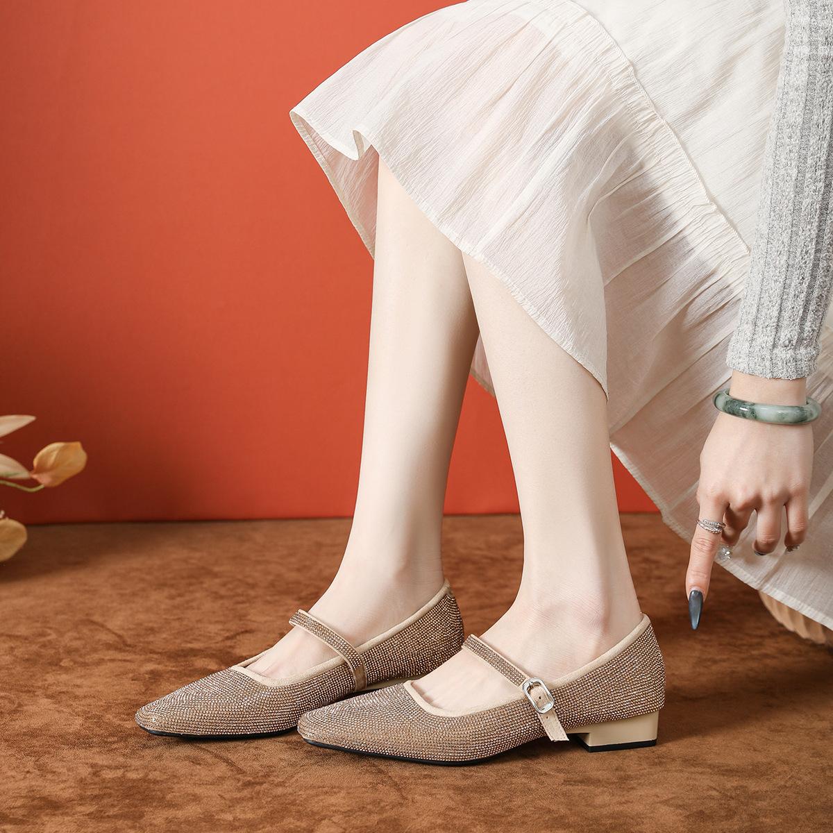 

Женские туфли на толстом каблуке с квадратным носком, женские балетки в стиле «маленький аромат» с одним ремешком и стразами, белые туфли Мэри Джейн 39 абрикосовый