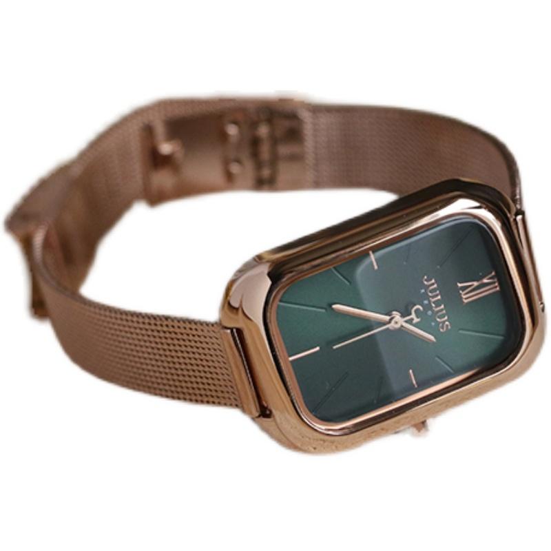 New Minimalist And Elegant Oval-Shaped Quartz Watch For Women, A Stylish And Retro Design, Perfect As A Gift For Women.