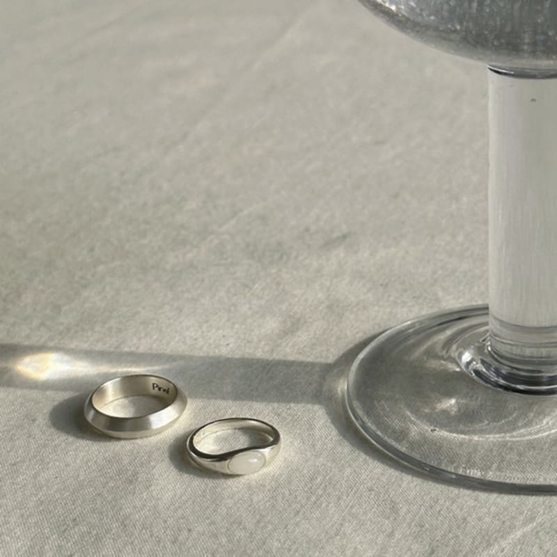 Pinaf Uovo ring _ white