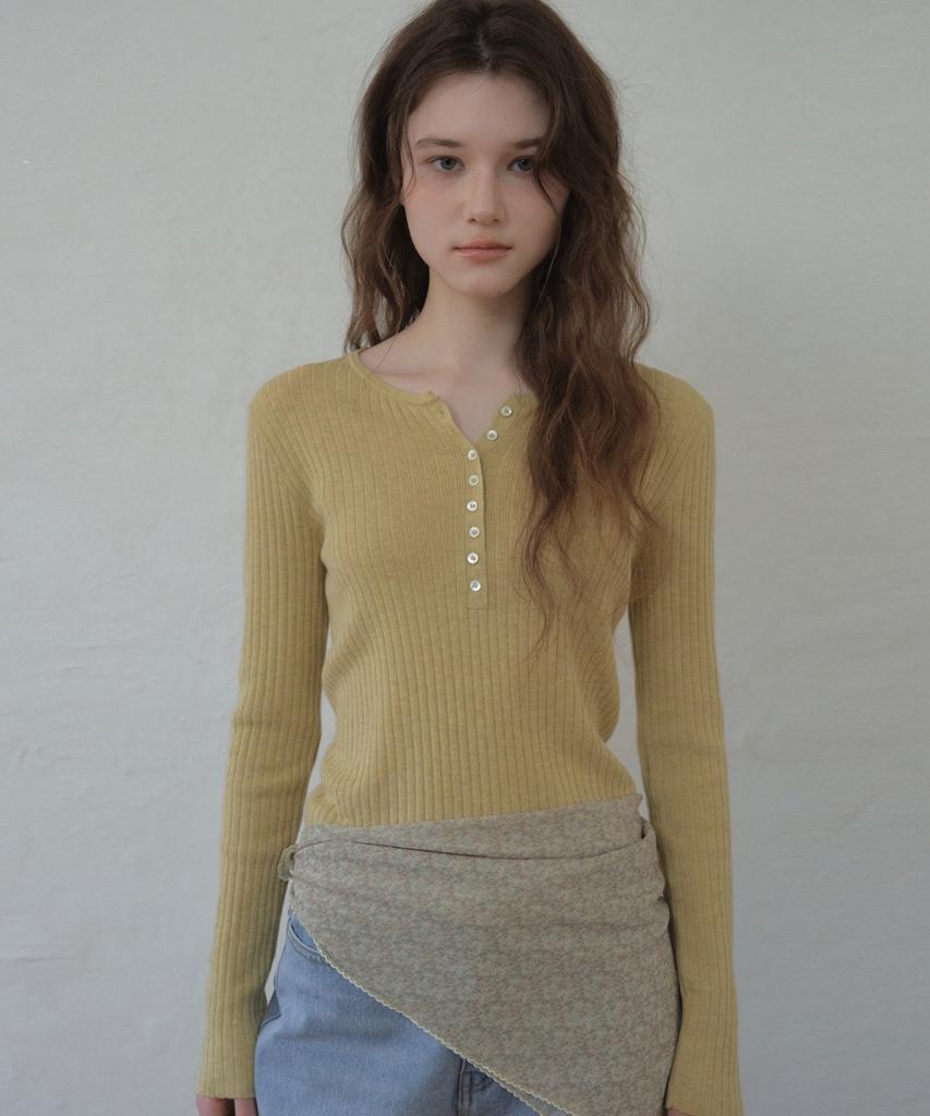 Aueonoseuteljia Deep Henry Neck Knit_Vintage Yellow(Oc26Kn01)