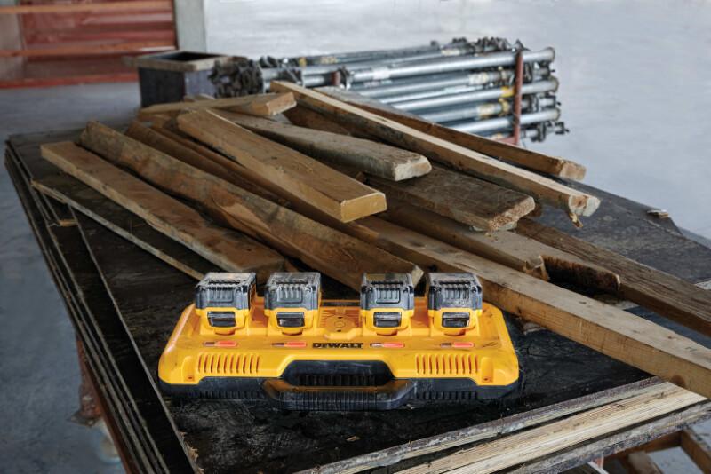 XR CHARGER 8.0A 4*18V - DW DCB104