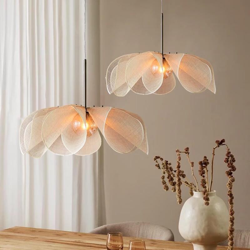 UOSU French Cream Style Petal Pendant Lamp