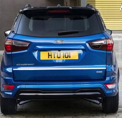 Ford ECO SPORT - Chromovaná lišta kufru - Zdůraznění zadních výklopných dveří - Detail zadní části prémiového vozu - Tuning zadních výklopných dveří