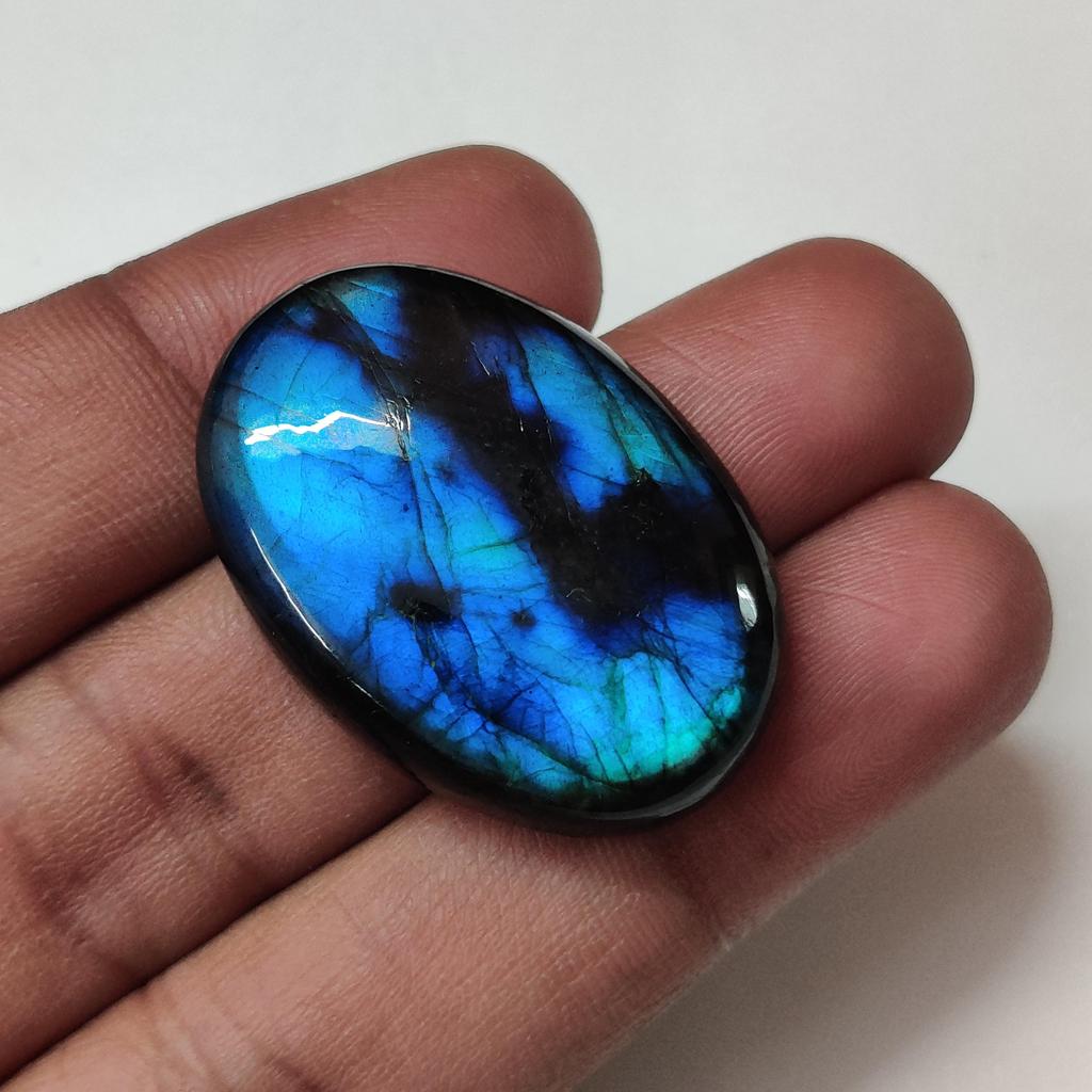 69.90 Carat, Oval Shape Labradorite Cabochon Loose Gemstone, 31x25x9 MM Size.