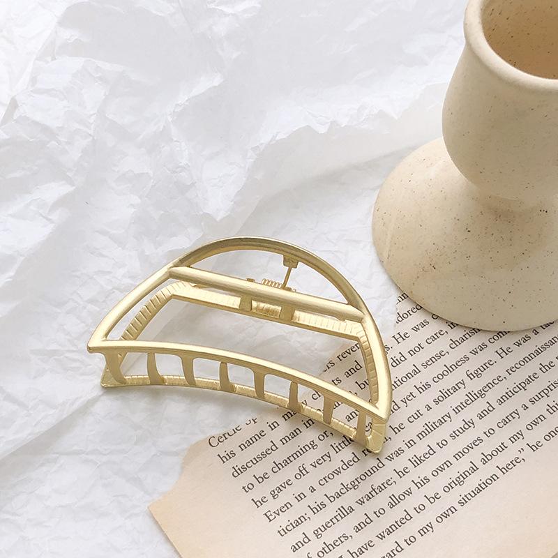 New Women Elegant Gold Silver Hair Clip Hollow Geometric Metal Hair Claw Headband Crab Hair Clips Fashion Hair Accessories