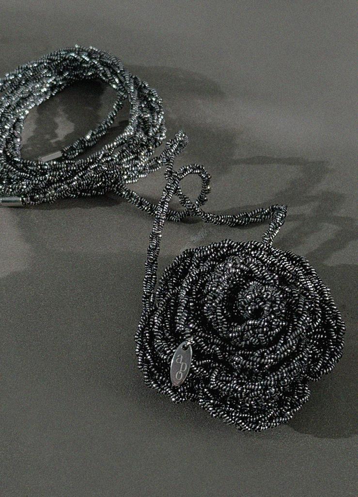 Apple Pie Order Rose Knit Tie. (Large, 2 Colors)