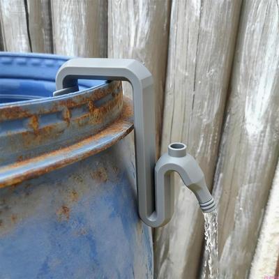 Řešení pro přenos dešťové vody a přepadovou trubku pro snadné automatické odvodnění a napouštění vodou Nástavná hadicová sada pro sifonování