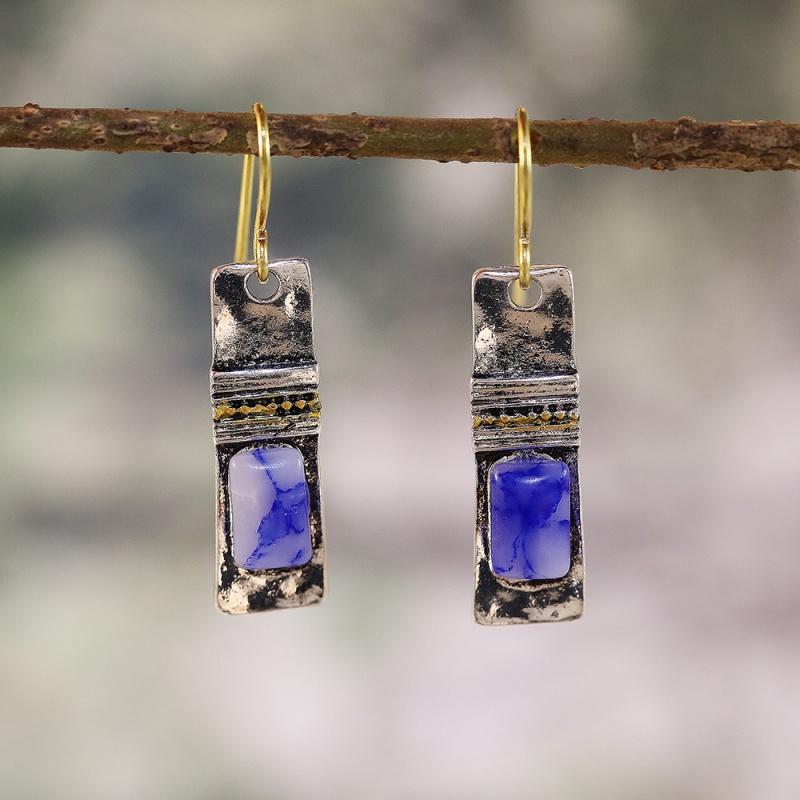 European and American Design, Retro and Simple Earrings, Fashionable and Versatile for Women, Elegant and Sophisticated Zircon