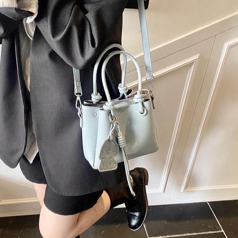 Portable Commuter Bag Women's New Fashion Versatile Messenger Bag