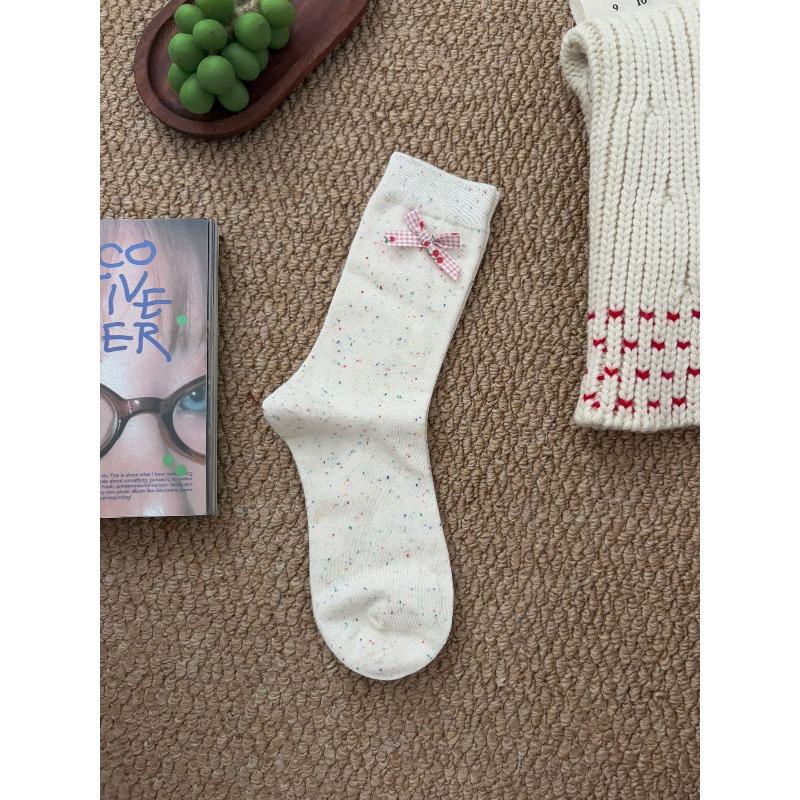 

Леди Весна и Осень Винтаж Любовь Вышивка Вишней Бант Деревянный Край Ушка Бесшовные Носки-трубы 1 pair