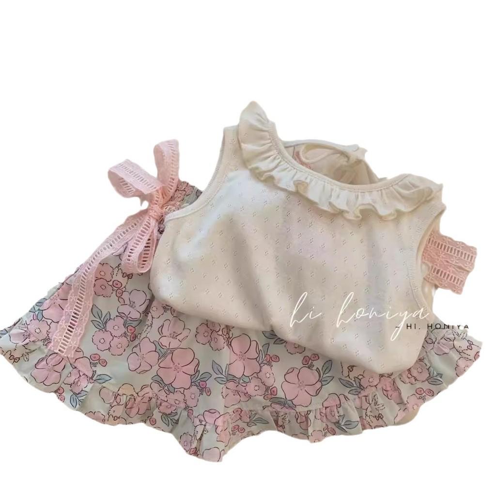 Niedliches Prinzessinnen-Stil zweiteiliges Set für kleine Mädchen mit weichem floralem Stoff für den Sommer