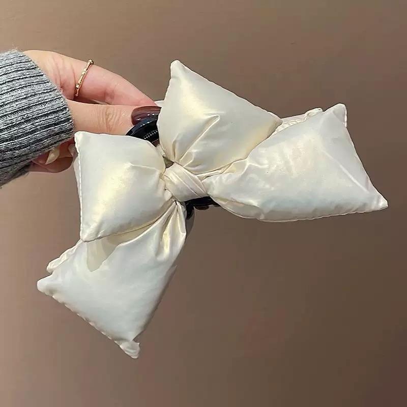 1PC Claw Clip PU Leather Bow Hair Clip Black 3D Design Hair Claw Clip Premium Feel Stylish Girls Kids Hair Accessories for Women