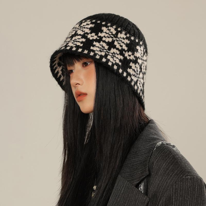 Autumn and Winter Hat Women's Color Matching Knitted Hat Windproof Warm Wool Hat Fashion Basin Hat