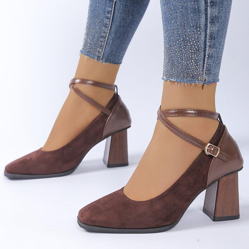 Mote Klassisk Brun Fuskemocka Hælpumps Damer Sommer Høst Justerbar Ankelspenne Høyhælte Sko Dame Firkantet Tå Pumps Damer