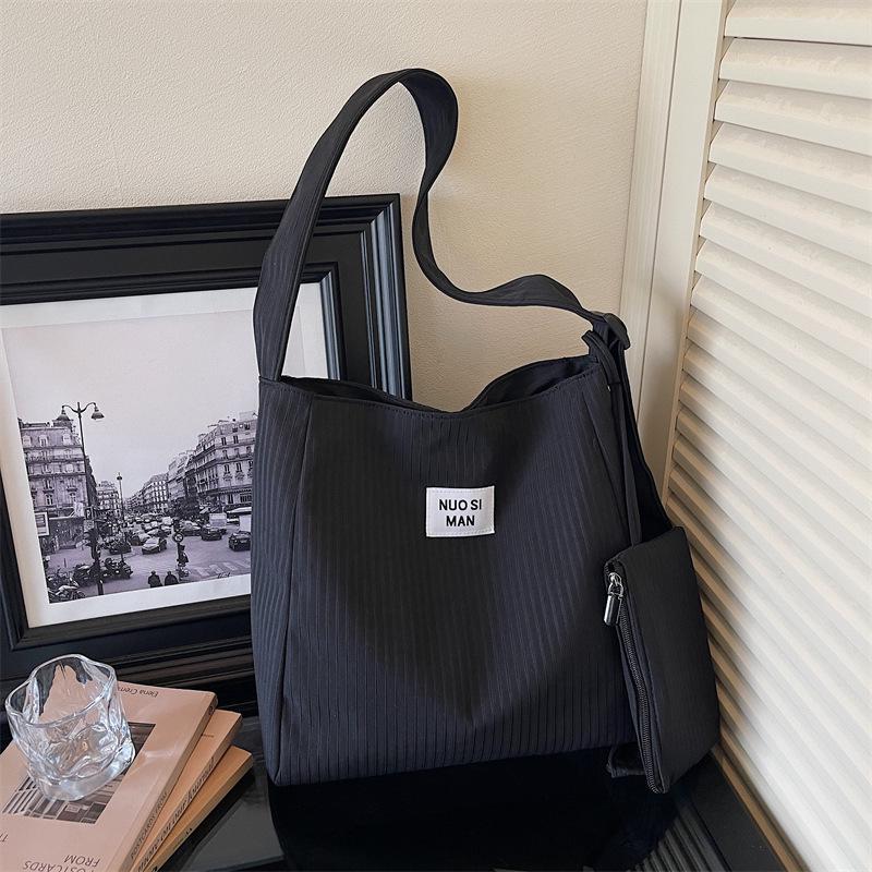 

Women s Striped Crossbody Bag - Large Capacity, Casual & Versatile Tote for Spring Commuting. чорний