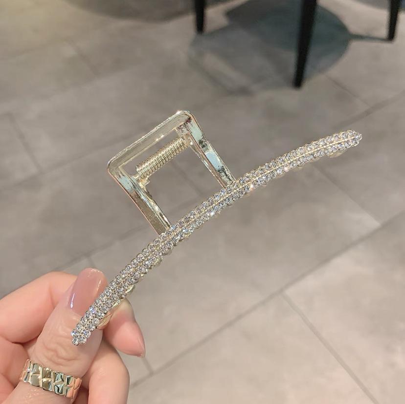 High-End Large Metal Claw Hair Clip for Women - Elegant Updo Accessory