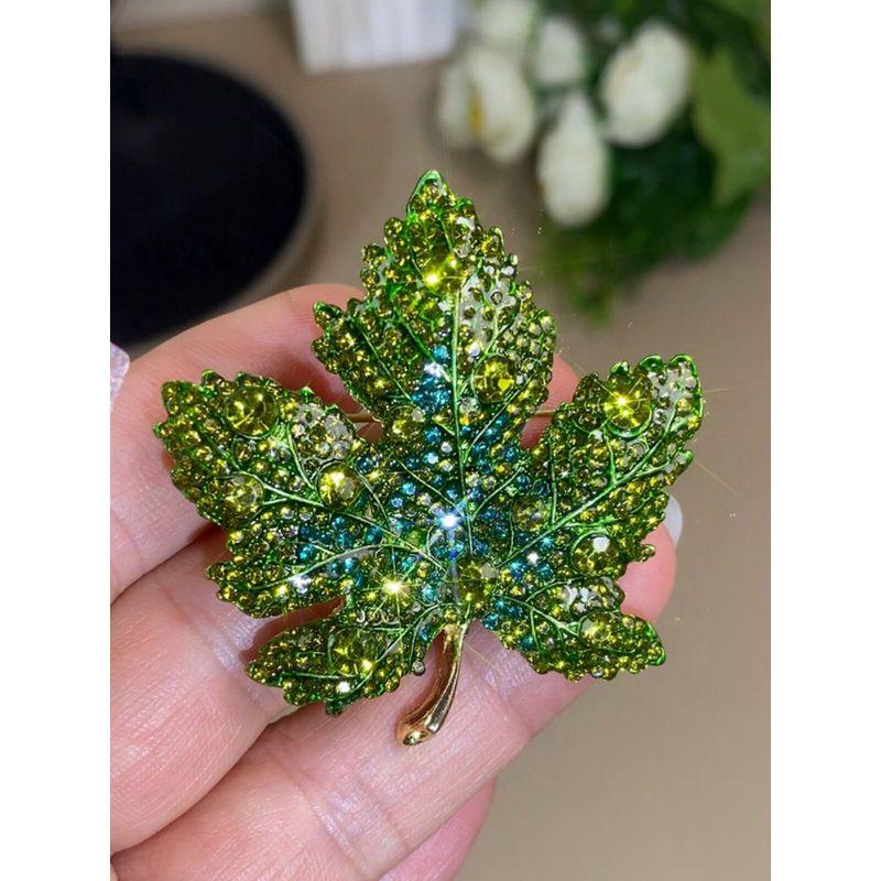 Fancy Design Fashion Fashion Maple Brooch Female Super Flash Rhinestone Leaf Pin Suit Coat Corsage Accessories