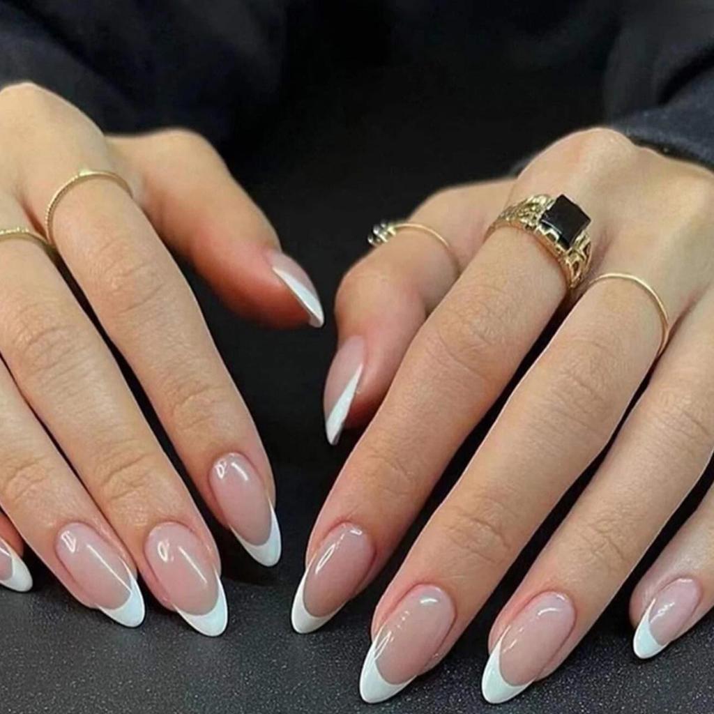 Hochwertige tragbare künstliche Nägel im Mandel-Nude-French-Stil – mittellange und lange Nagelspitzen