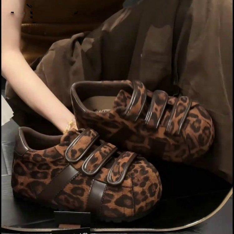 

Модный дизайн чувство цвета сочетание липучка повседневная обувь женская осень новая небольшая высота увеличивающая хлебная обувь 40 цветной печати леопарда
