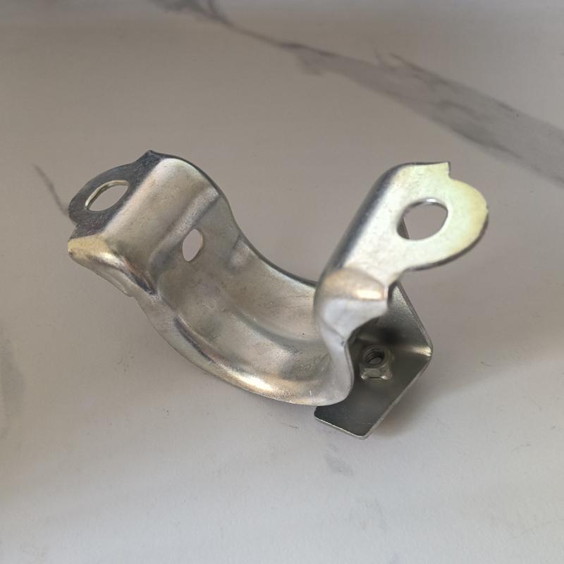 Car Front Sway Bar Stabilizer Bushing Bracket 1044383-00-B Balance Bar Clamp Mounting Holder For Tesla Model 3 2017- L=R