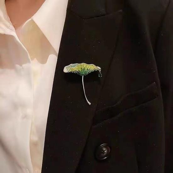 

Women Brooch Lotus Leaf Shape Rhinestone Water Drop Enamel Anti-slip Shoulder Bag Suit Coat Collar Hat Clothes Anti-exposure Pin