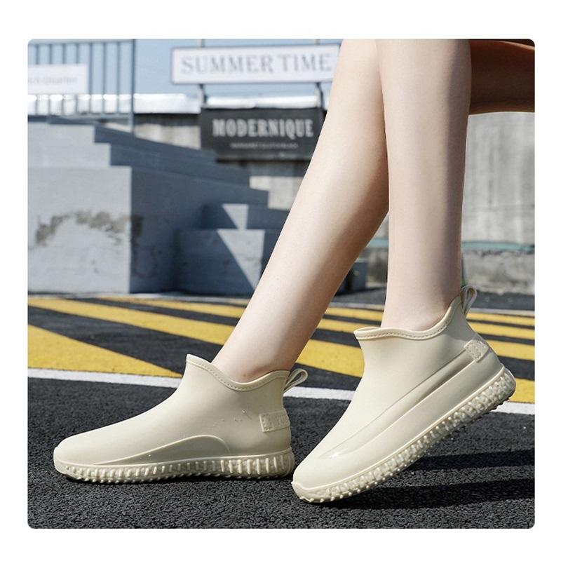 Women's Autumn And Winter Fashionable Outdoor Waterproof And Anti Slip Low Top Rain Shoes