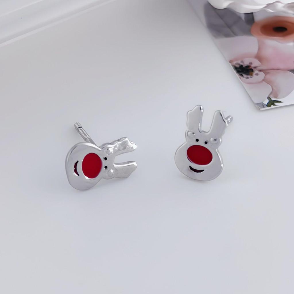 Sterling Silver Red Elk Christmas Stud Earrings, Hypoallergenic Jewelry for Women, Suitable for Sleeping.