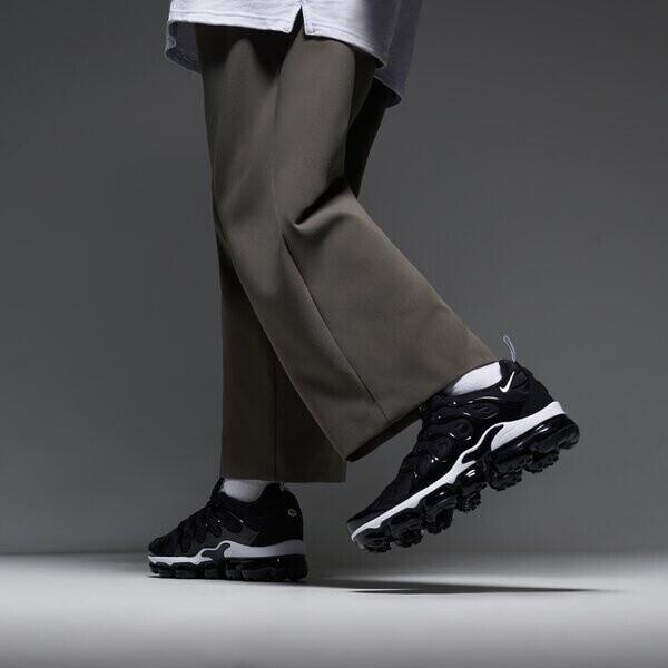 Sneakers Nike Air VaporMax Plus Black/white (011)