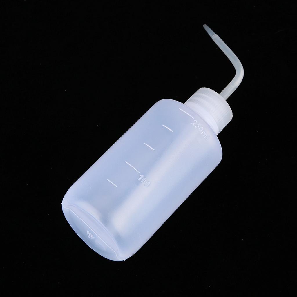 Squeeze Type Watering Bottle Can for Succulents Garden Potted Plant(S)