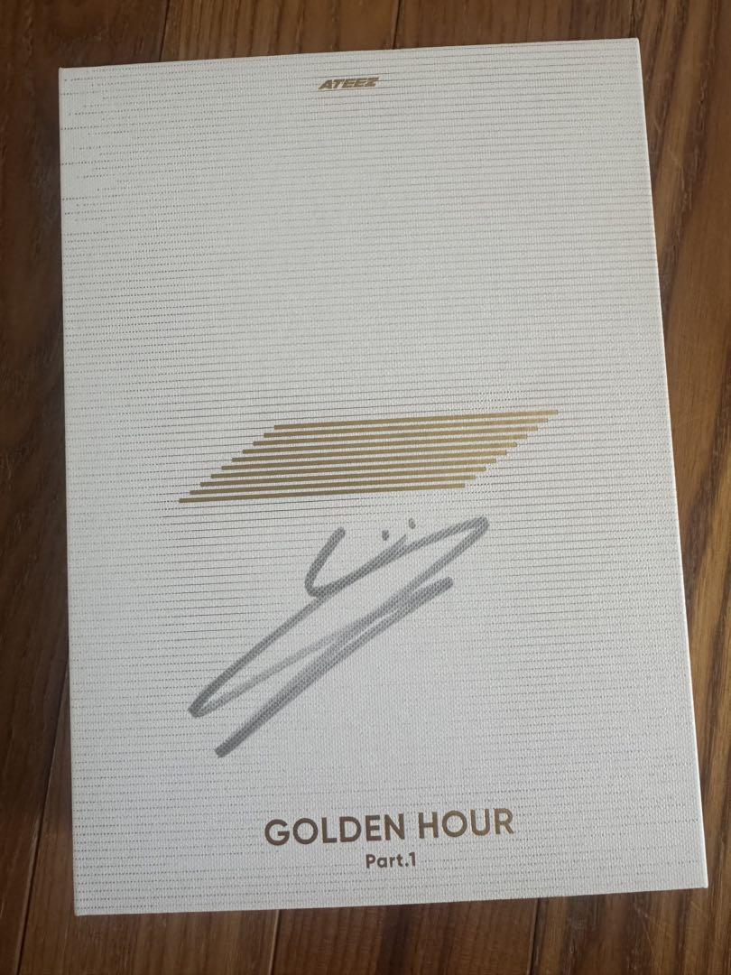 

[USED] ATEEZ hello82 Golden Hour autographed Wooyoung