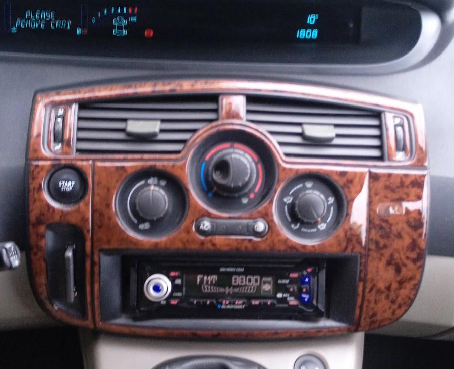 

Накладки на панель (Meric, Туреччина) для Renault Scenic/Grand 2003-2009 рр.