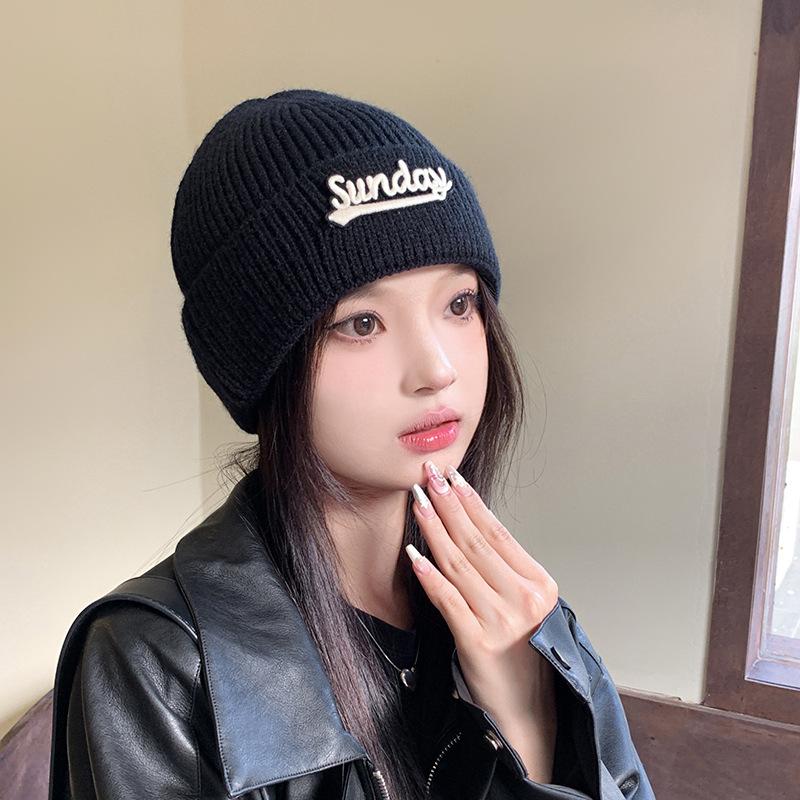Autumn and Winter Letter Wool Hat for Women Versatile Ear Protection Knitted Hat New Face Showing Small Warm Pullover Hat for Men