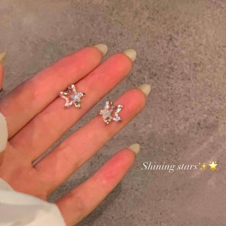 Super shining star zircon stud earrings femininity stud earrings ins niche design high-end earrings light luxury simple earrings