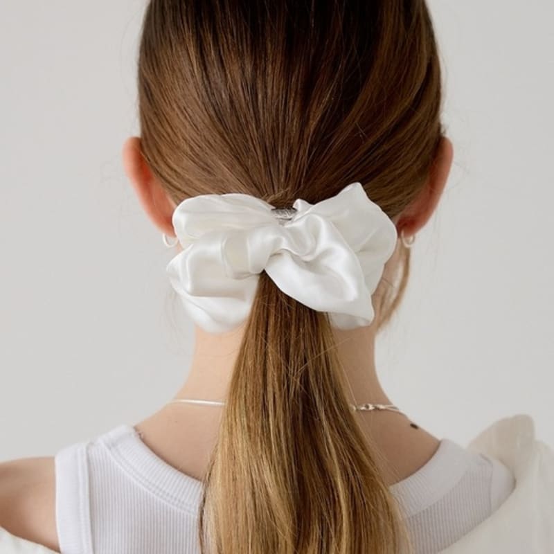 Aphrose Logo Frame 100% Silk Scrunchie
