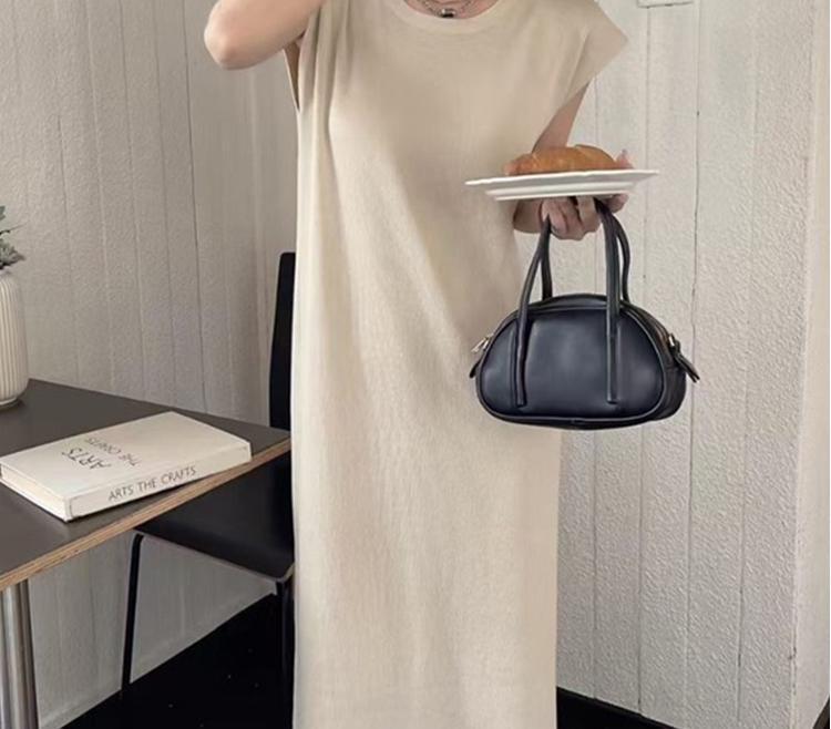 Women's Retro Sleeveless Drapey Dress - Maternity Friendly, Casual Slim Fit, Round Neck, Long Length for Autumn.