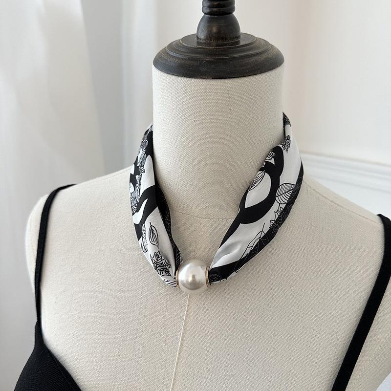 Pearl necklace women's magnetic buckle silk scarf high-end spring and summer new niche wear printed silk scarf scarf