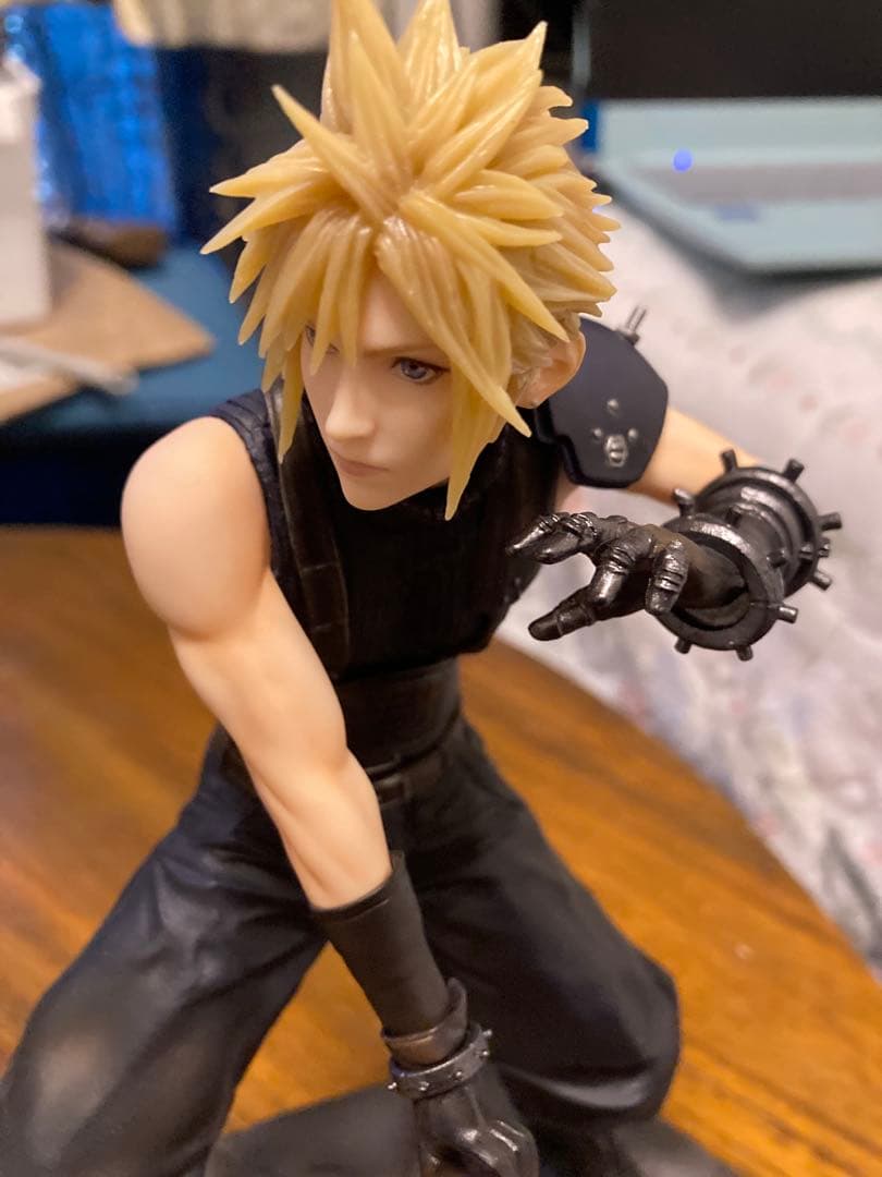 

[USED] Final Fantasy VII Rebirth Static Arts Cloud Strife